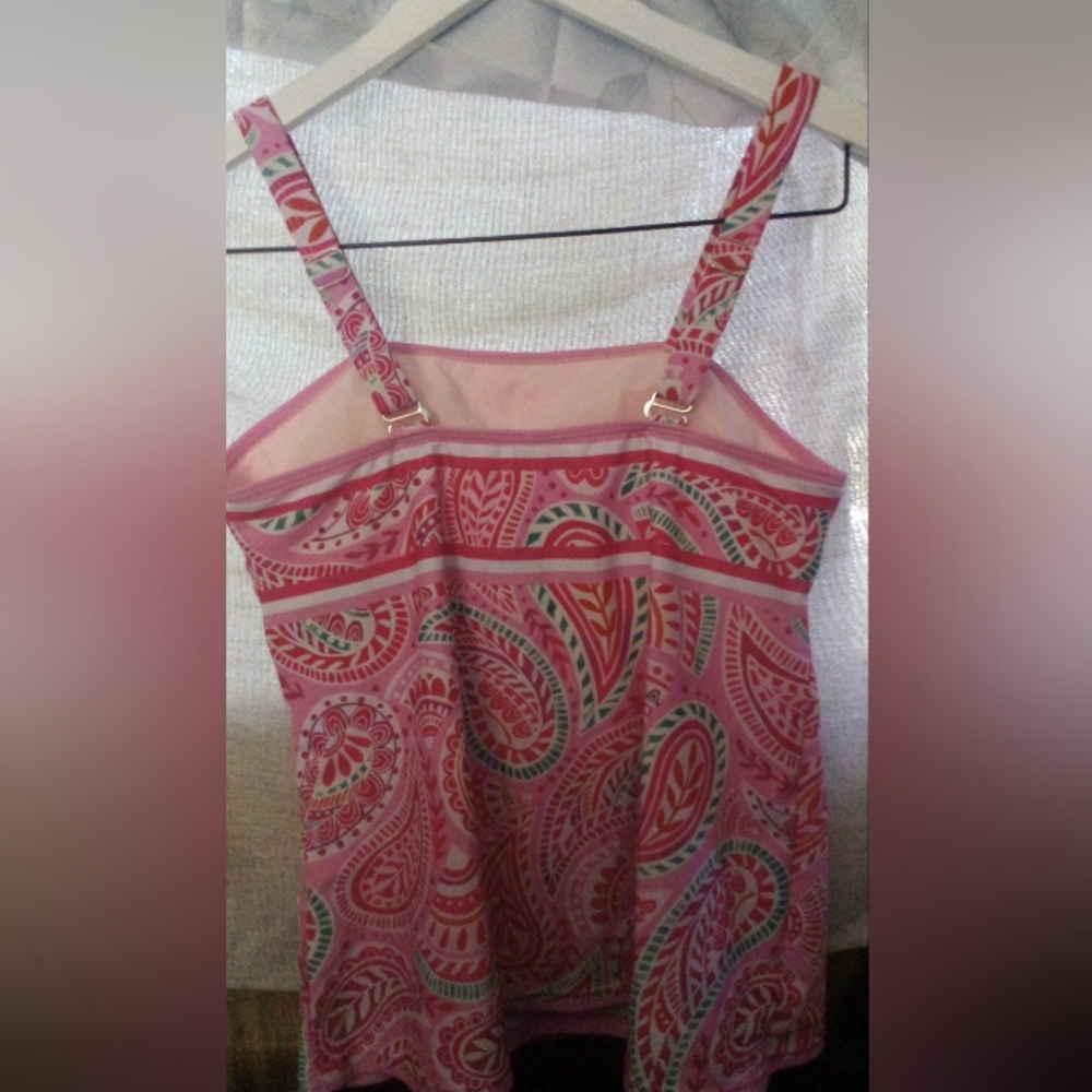 NWOT! Pink Paisley Tankini Top - Picture 6 of 7